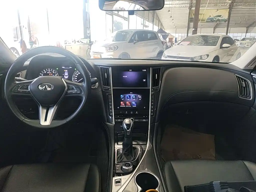 صورة 10 - Infiniti Q50L