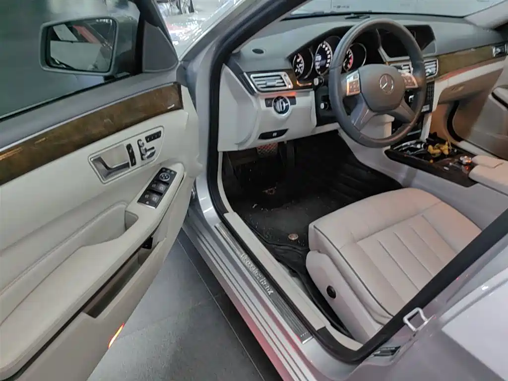 Mercedes-Benz E-Class 2015 E 260 L фото 16