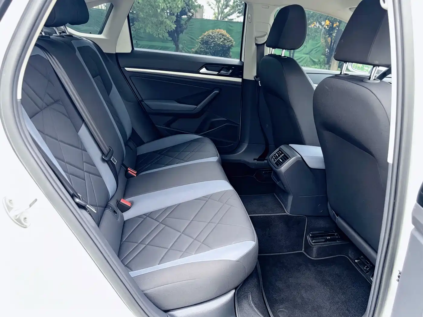 Volkswagen Lavida 2024 Model 1.5L Automatic Delight Edition фото 20