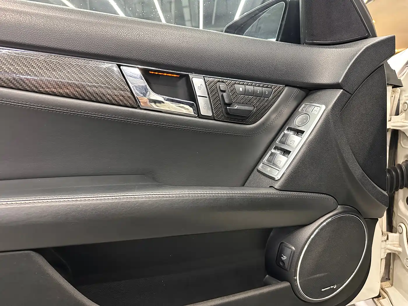 Mercedes-Benz C-Class AMG 2009 AMG C 63 Dynamic фото 4