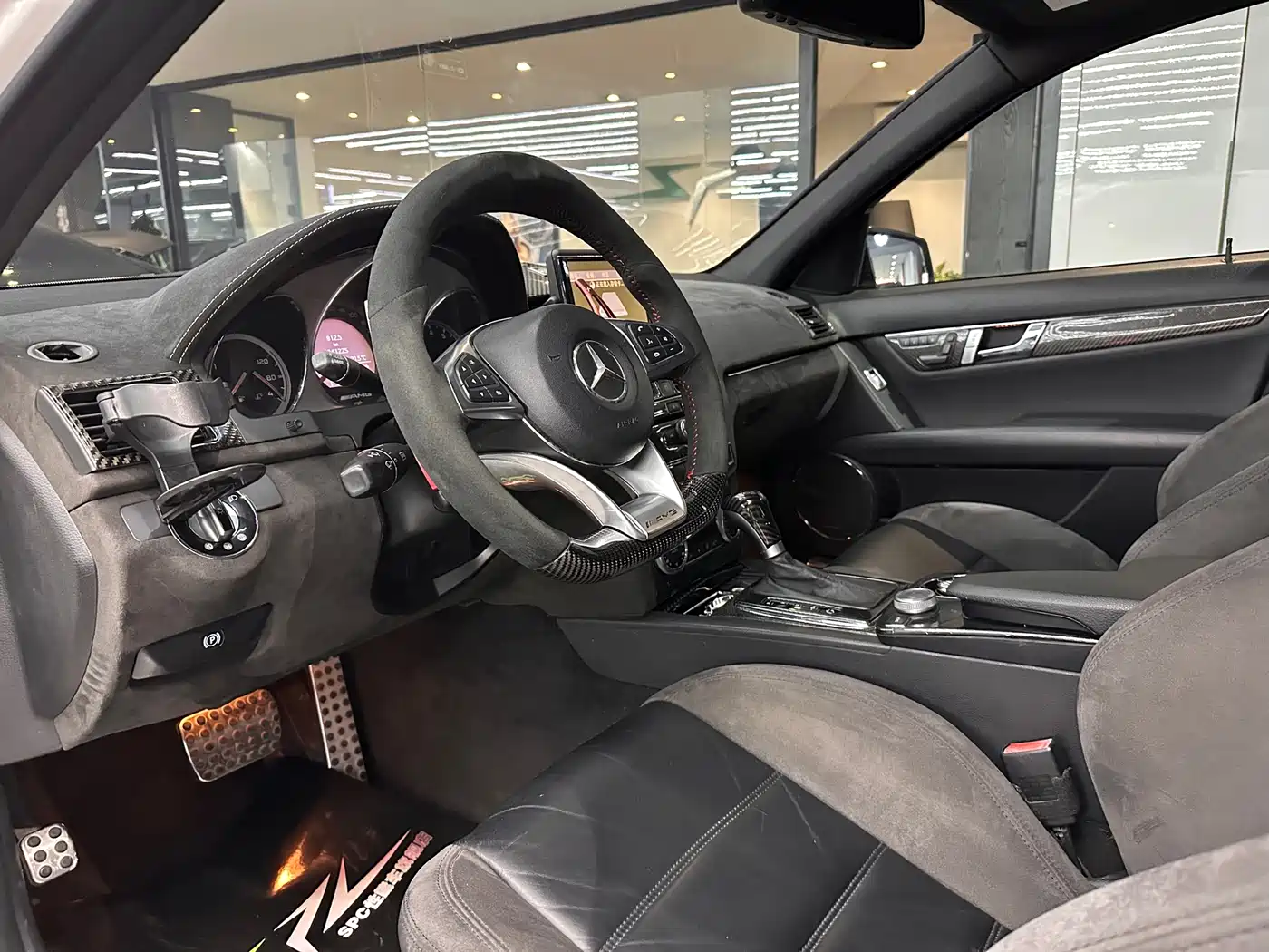 Mercedes-Benz C-Class AMG 2009 AMG C 63 Dynamic фото 5