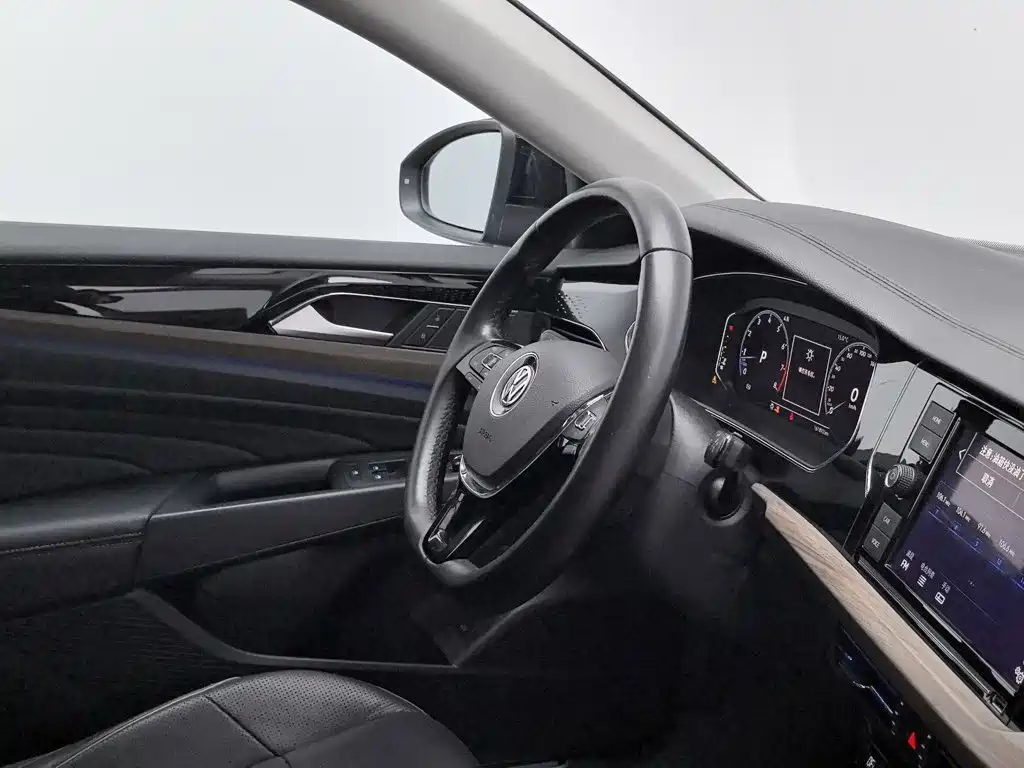 Photo 22 - Volkswagen Passat