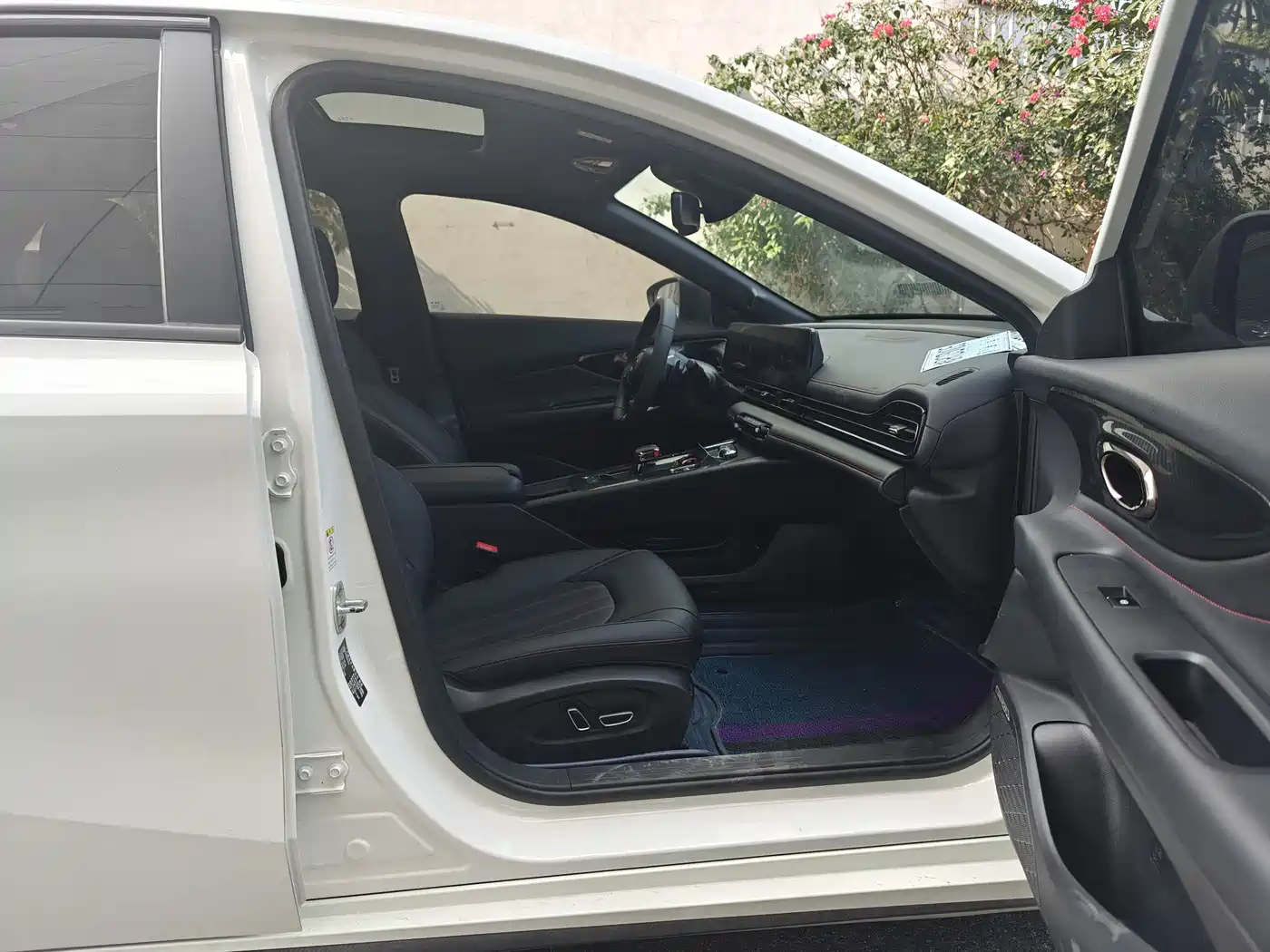 GAC Trumpchi Trumpchi Emkoo 2021 270T DCT J16 Edition фото 18