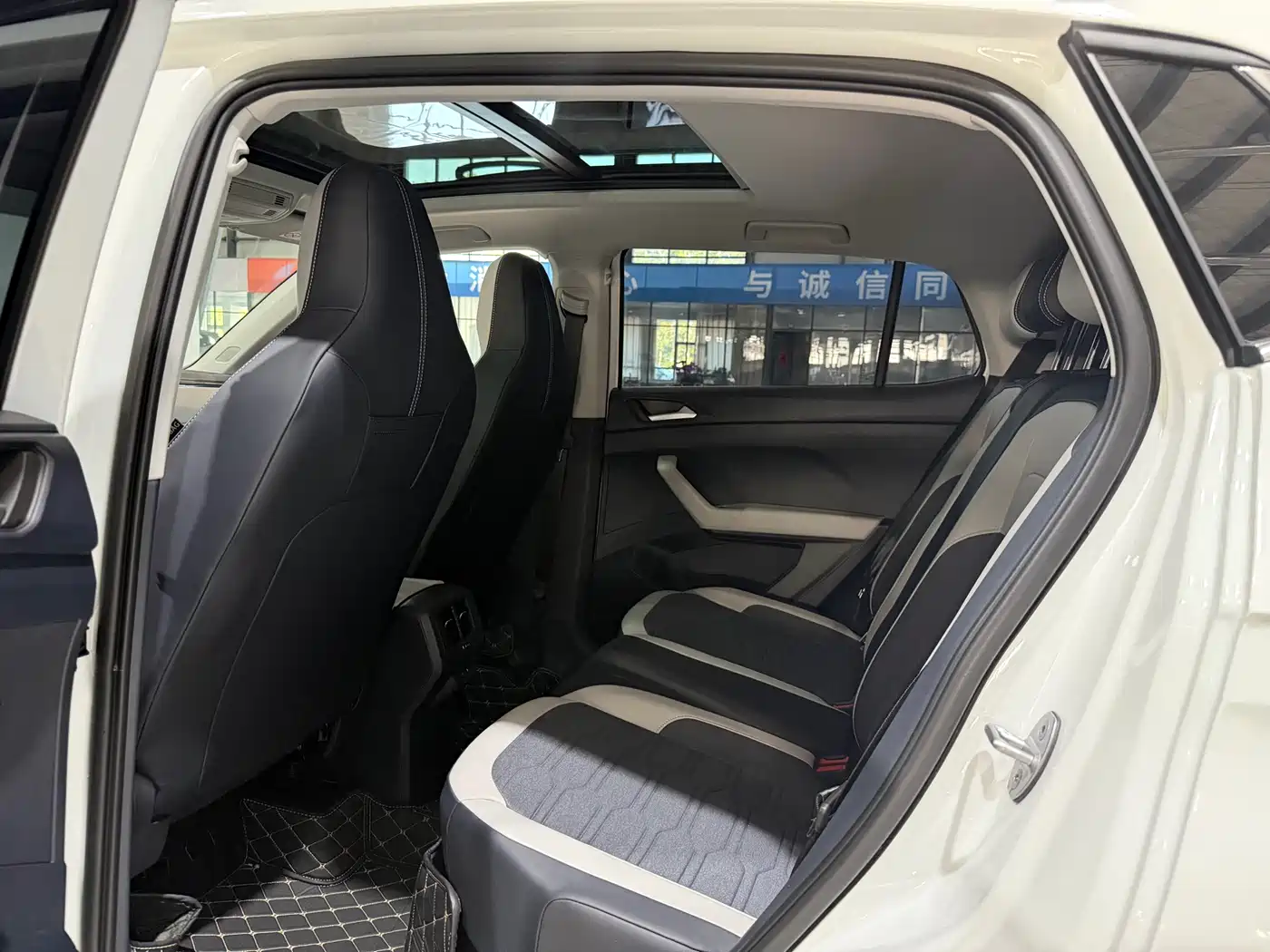Volkswagen Tharu 2025 New Edge 1.5L Aspiration Edition фото 8
