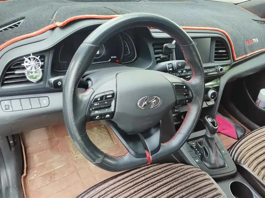 Hyundai Elantra 2020 1.4T DCT Dynamic·Vitality фото 15