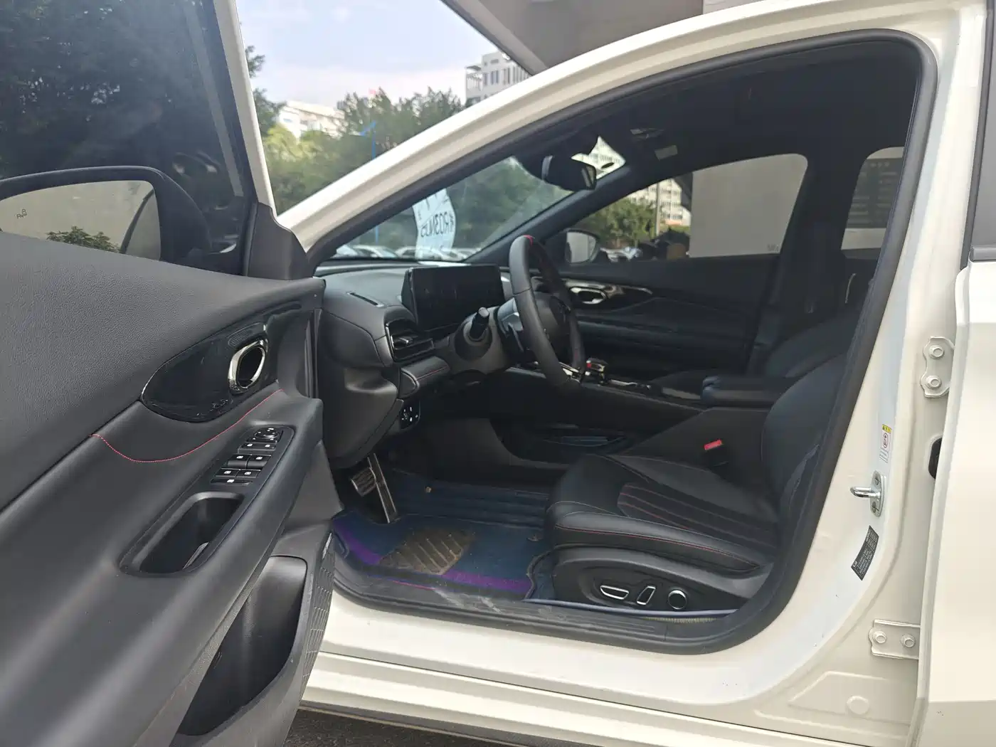 GAC Trumpchi Trumpchi Emkoo 2021 270T DCT J16 Edition фото 6