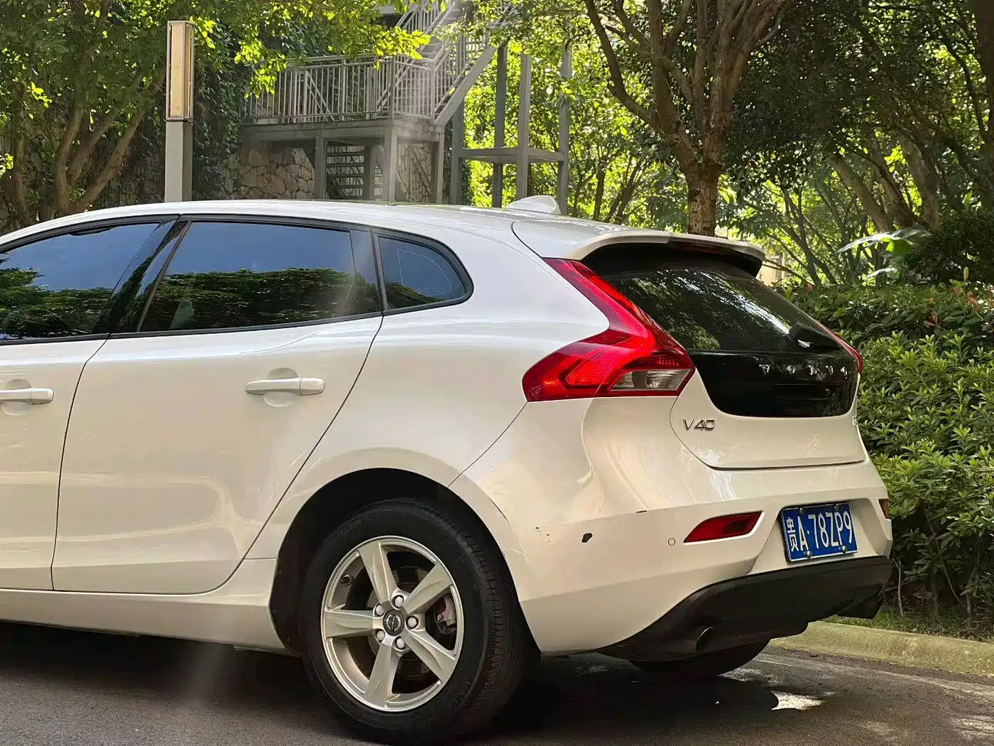 Volvo V40 2018 2017 T3 Momentum