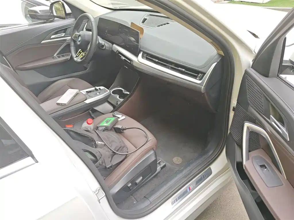 BMW iX1 2023 eDrive25L M Sport Package фото 11