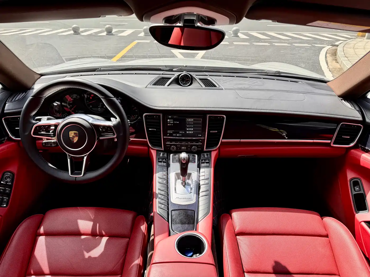 Porsche Panamera 2016 Panamera Executive Edition 3.0T фото 20
