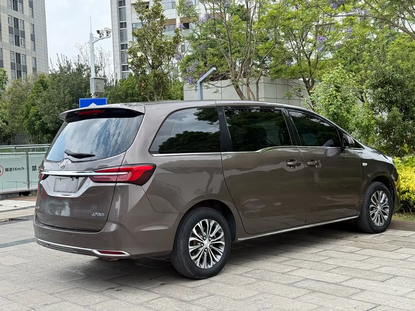 BUICK GL8