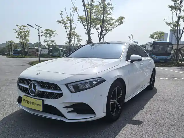MERCEDES-BENZ CLASS A 2023
