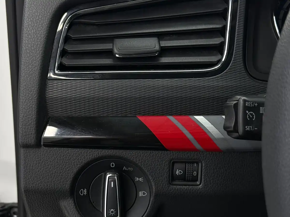 Škoda Kamiq 2021 GT TSI230 DSG Flagship Edition фото 8