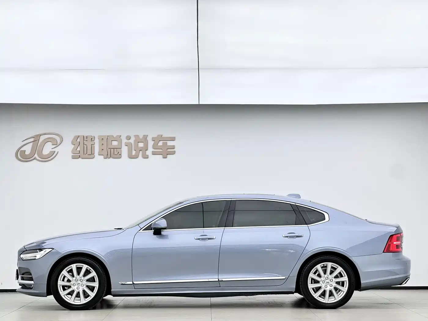 Фото 18 - Volvo S90