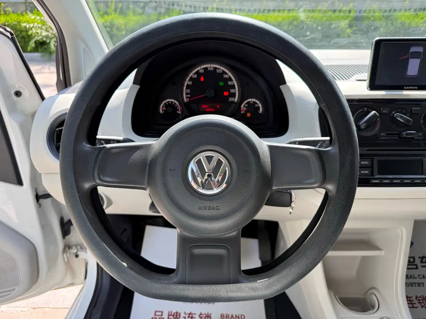 Volkswagen up! 2015 1.0L move up! фото 10