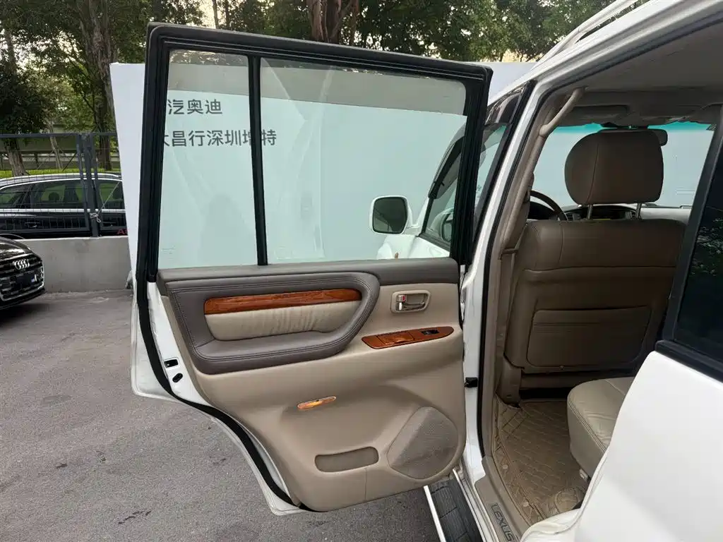 Lexus LX 2006 2005 470