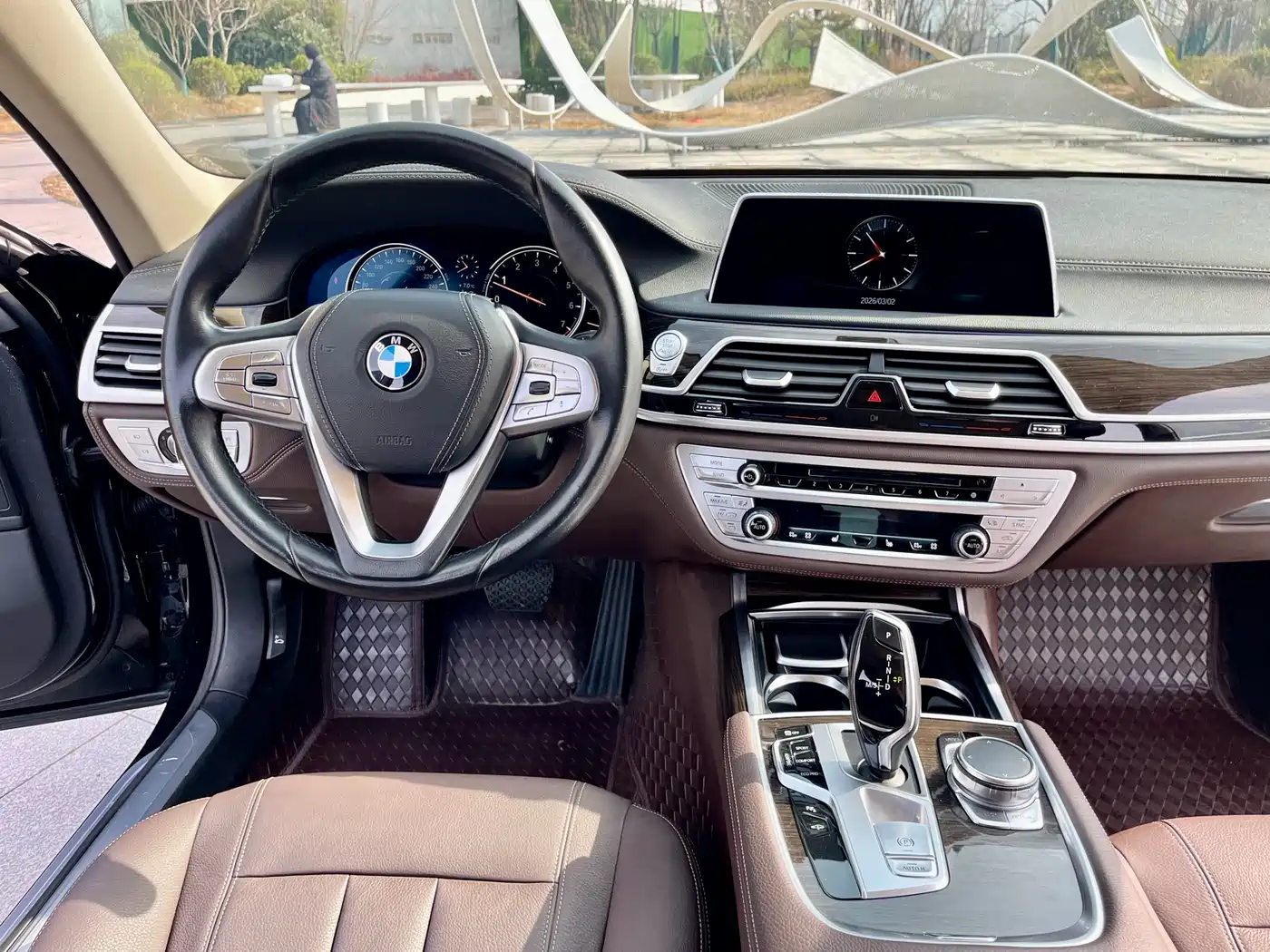 BMW 7 Series 2017 730Li Leading Edition фото 11