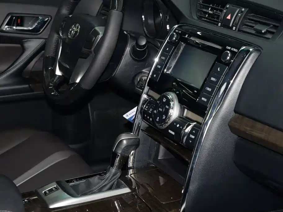 Toyota Reiz 2016 2013 2.5V Elite Edition