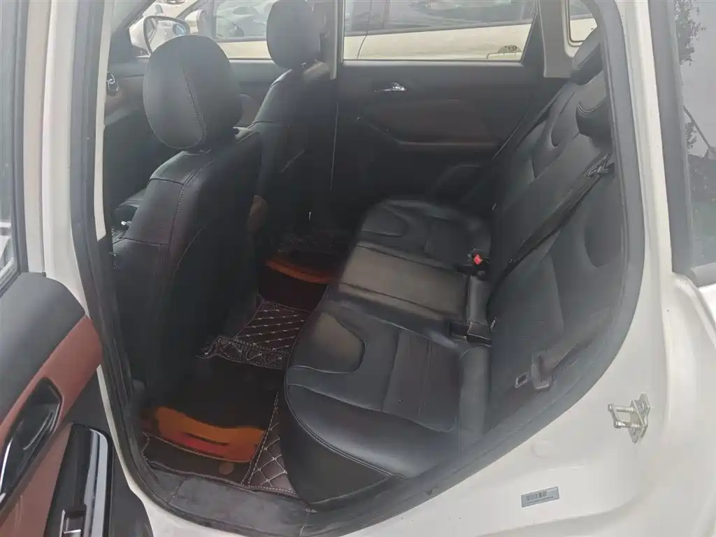 BAIC Changhe Q35 2017 2016 1.5L Automatic Smart Edition