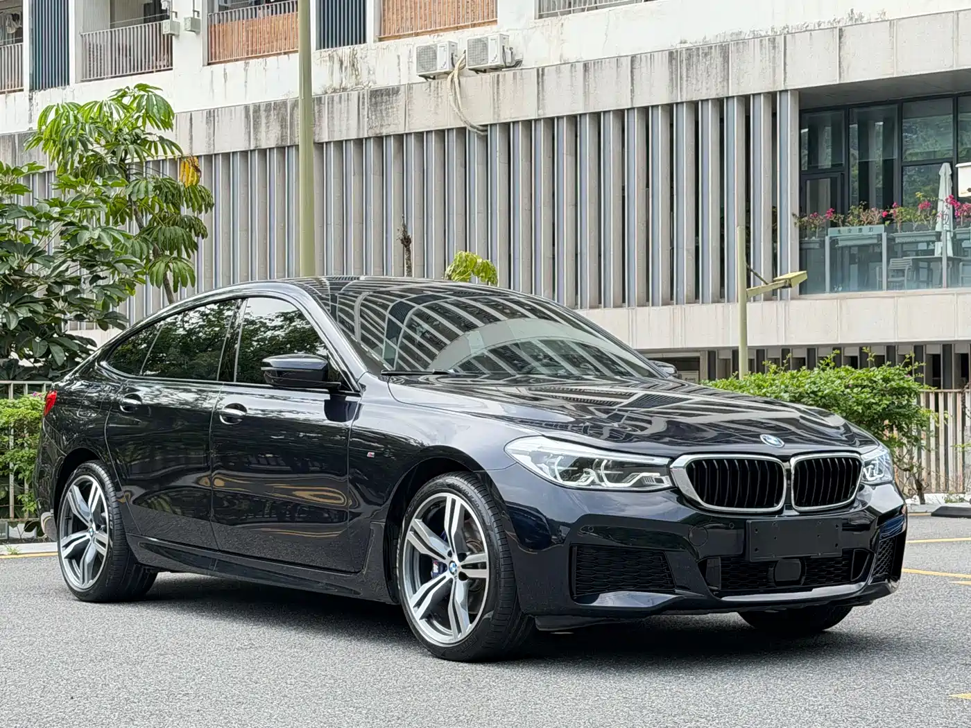 BMW 6 Series GT 2018 640i xDrive M Sport Package фото 2