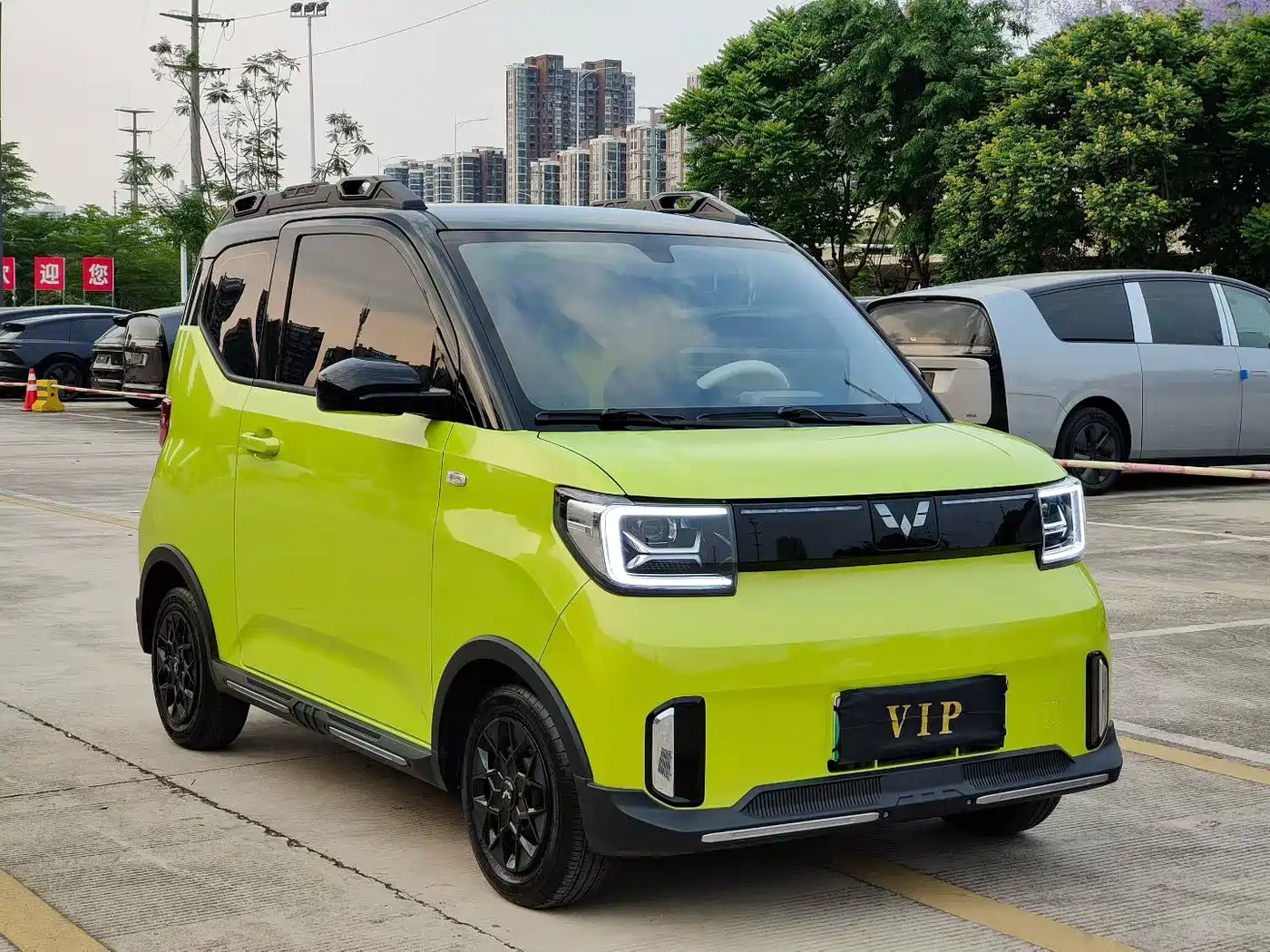WULING AUTOMOBILE HONGGUANG MINIEV
