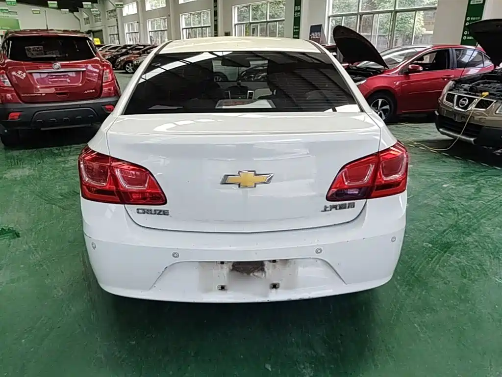 Chevrolet Cruze 2015 1.5L Classic SL MT фото 6