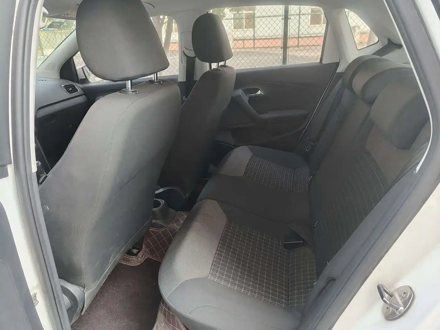 Volkswagen Polo 2018 1.5L Auto Safe Drive фото 6