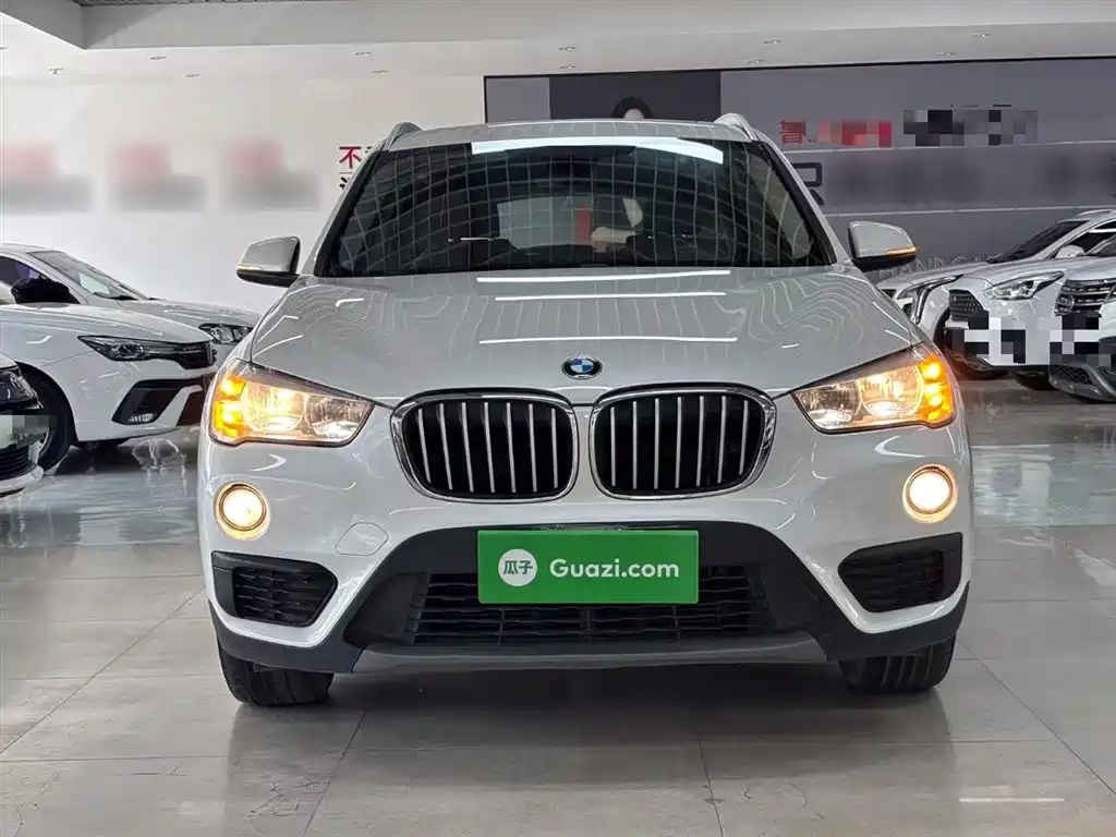 BMW X1 2018 sDrive18Li Fashion Model фото 3