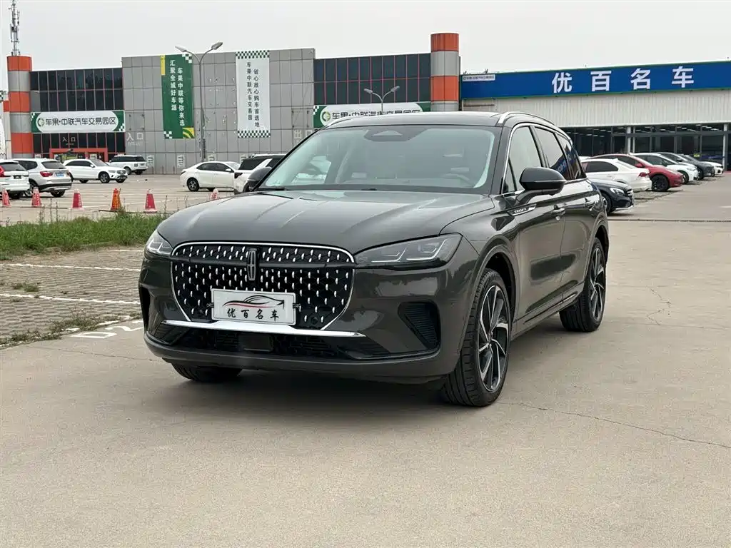 LINCOLN ADVENTURER