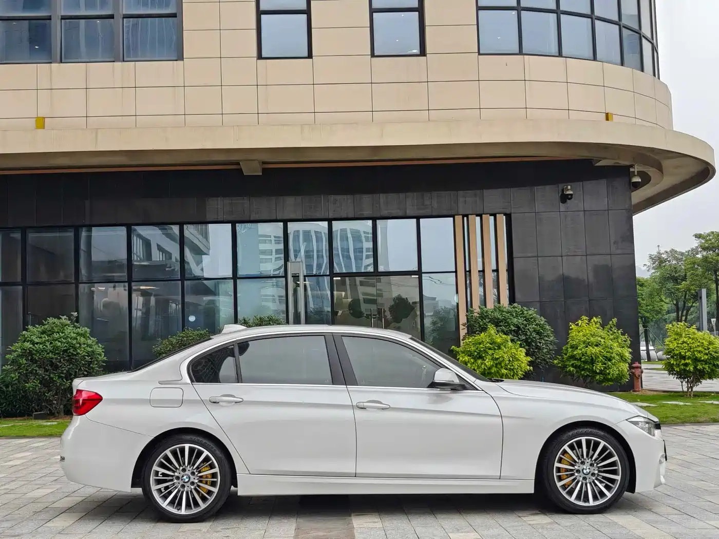 BMW 3 Series 2019 320Li Fashion Type фото 4