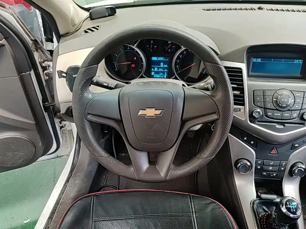 Chevrolet Cruze 2015 1.5L Classic SL MT фото 11