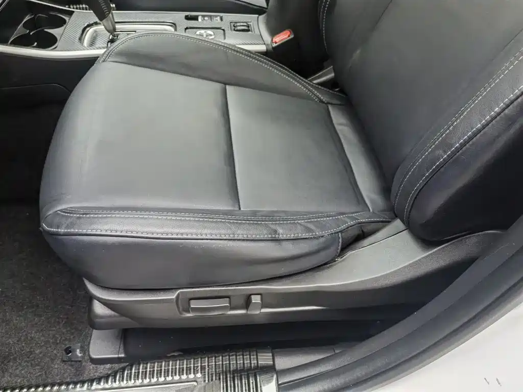Mitsubishi Outlander 2019 2.4L 4WD Deluxe Edition 5-Seater China VI фото 20