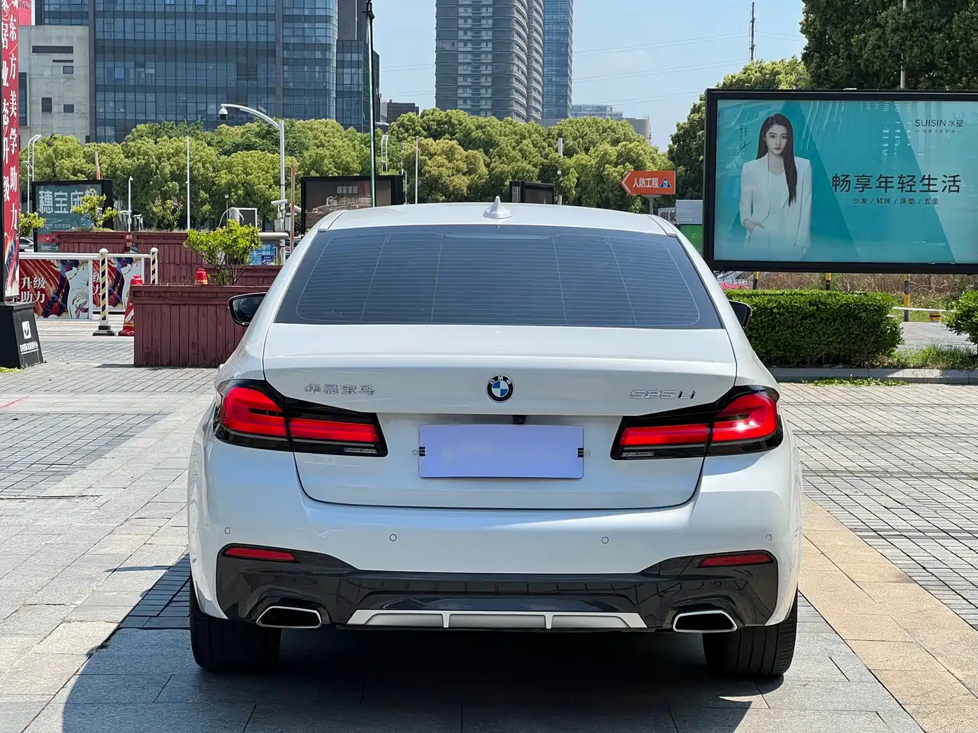 BMW 5 Series 2022 Model Second Facelift 525Li M Sport Package фото 4