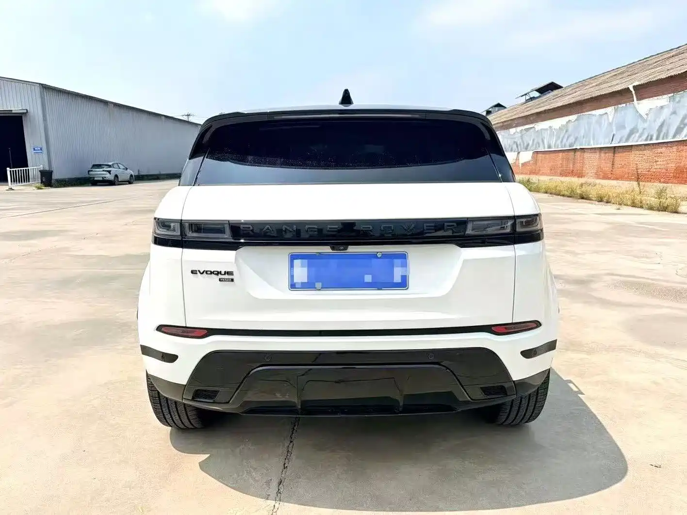 Photo 8 - Land Rover Range Rover Evoque