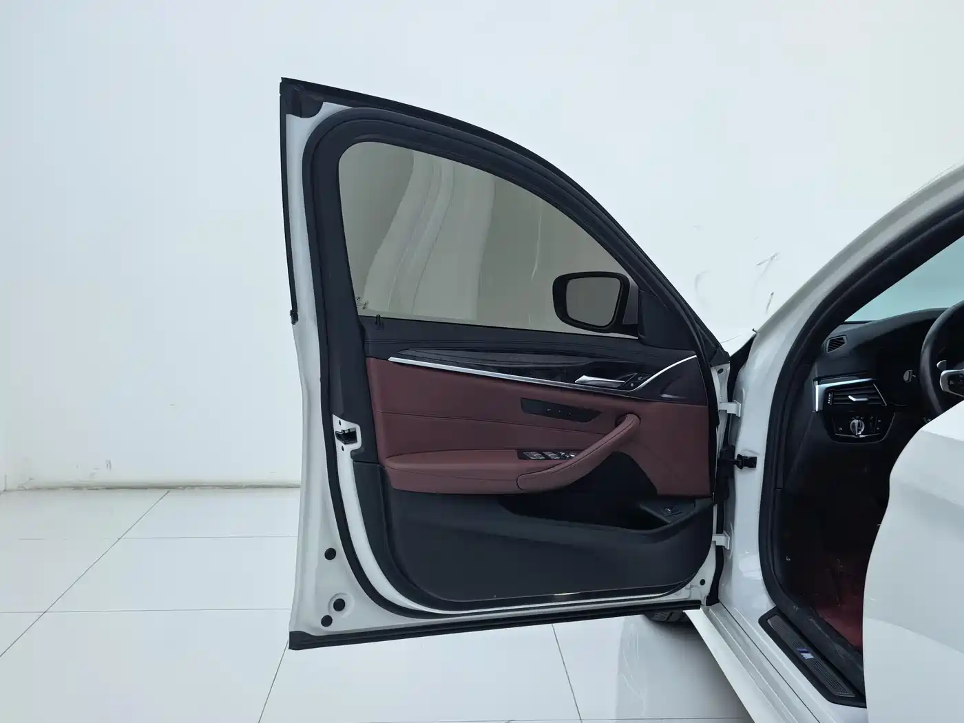 BMW 5 Series 2019 Facelift 530Li Leading M Sport Package фото 19