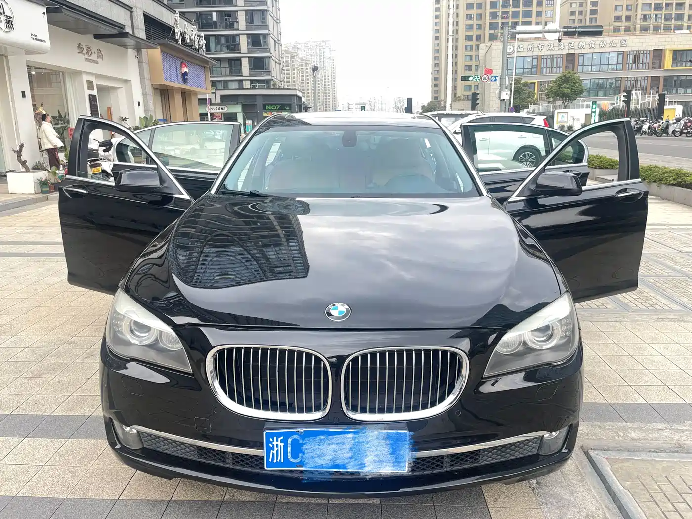 BMW 7 Series 2013 Model 730Li Luxury фото 15