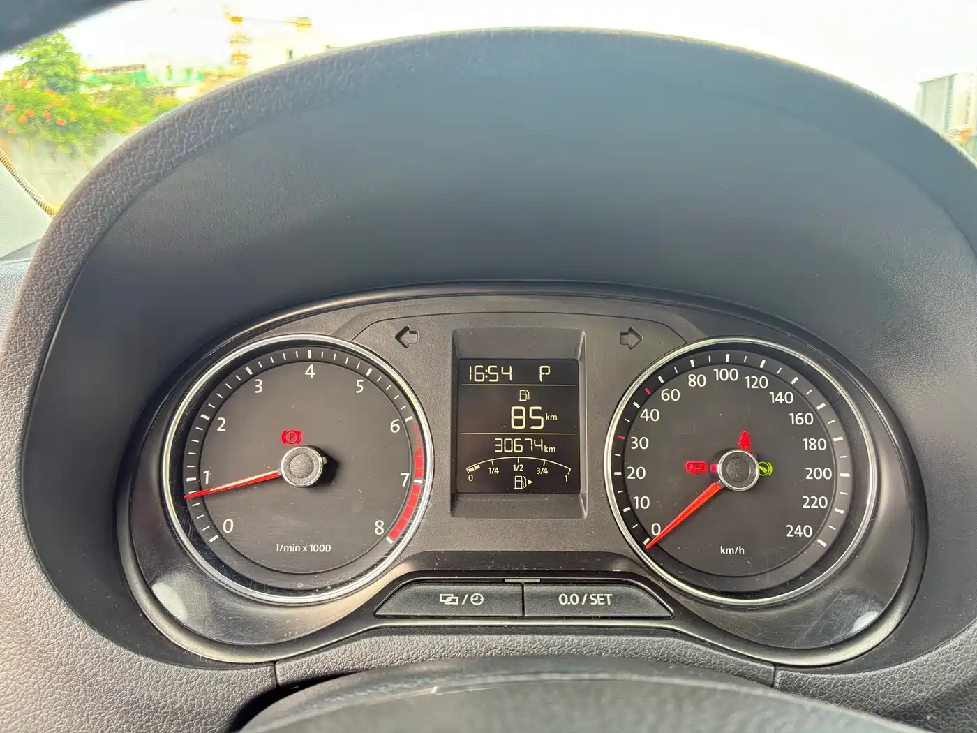 Volkswagen Polo 2014 1.6L Cross Polo Automatic фото 15