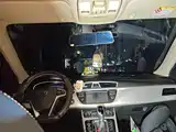Фото 9 - Geely Atlas
