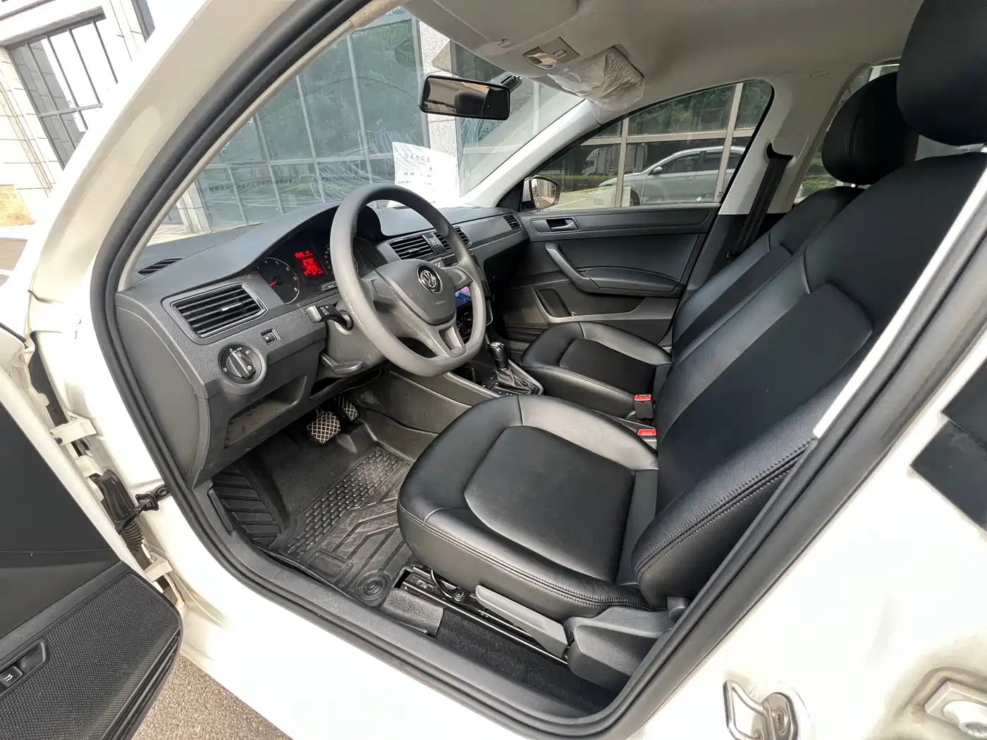 Volkswagen Santana 2021 1.5L Automatic Comfort Edition фото 7