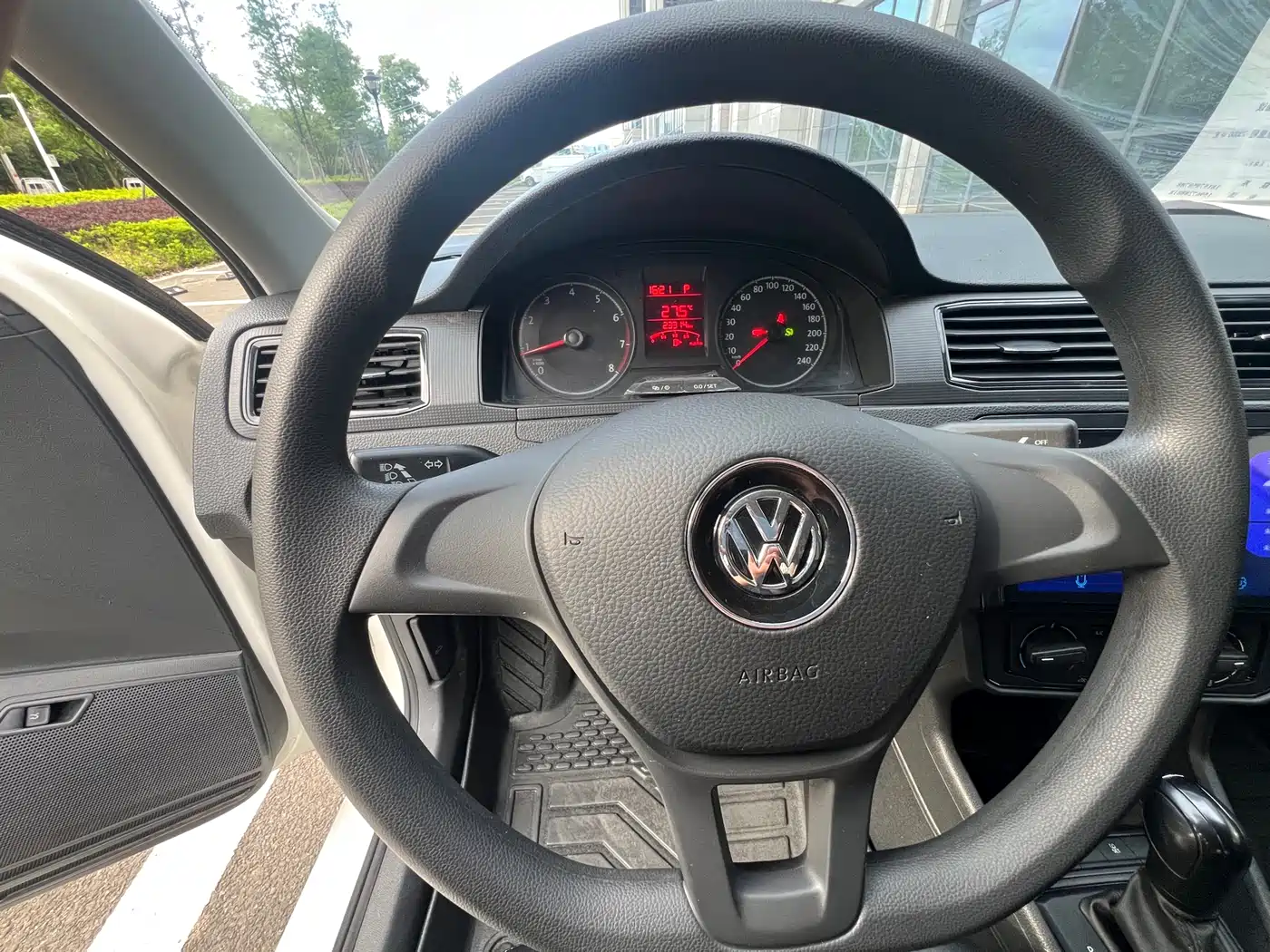 Volkswagen Santana 2021 1.5L Automatic Comfort Edition фото 11