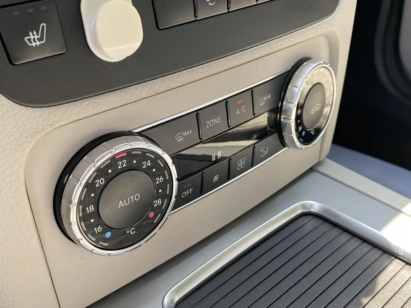 Mercedes-Benz GLK-Class 2013 GLK 300 4MATIC Dynamic Sunroof фото 13