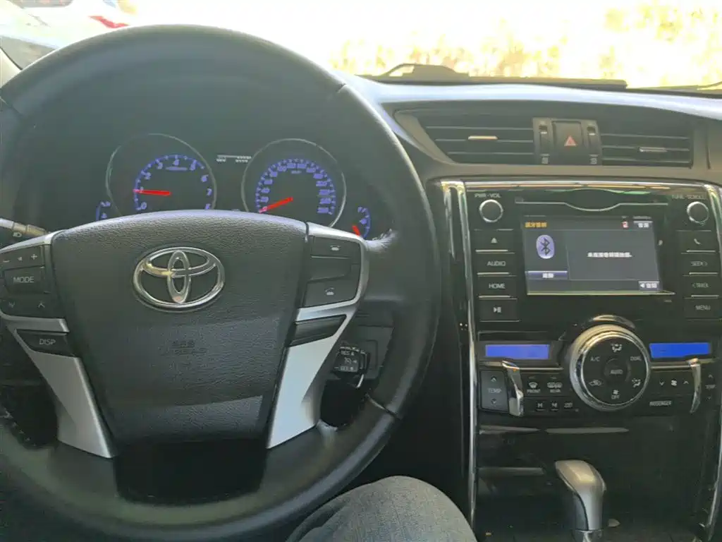Toyota Reiz 2013 2.5V Premium Edition фото 10