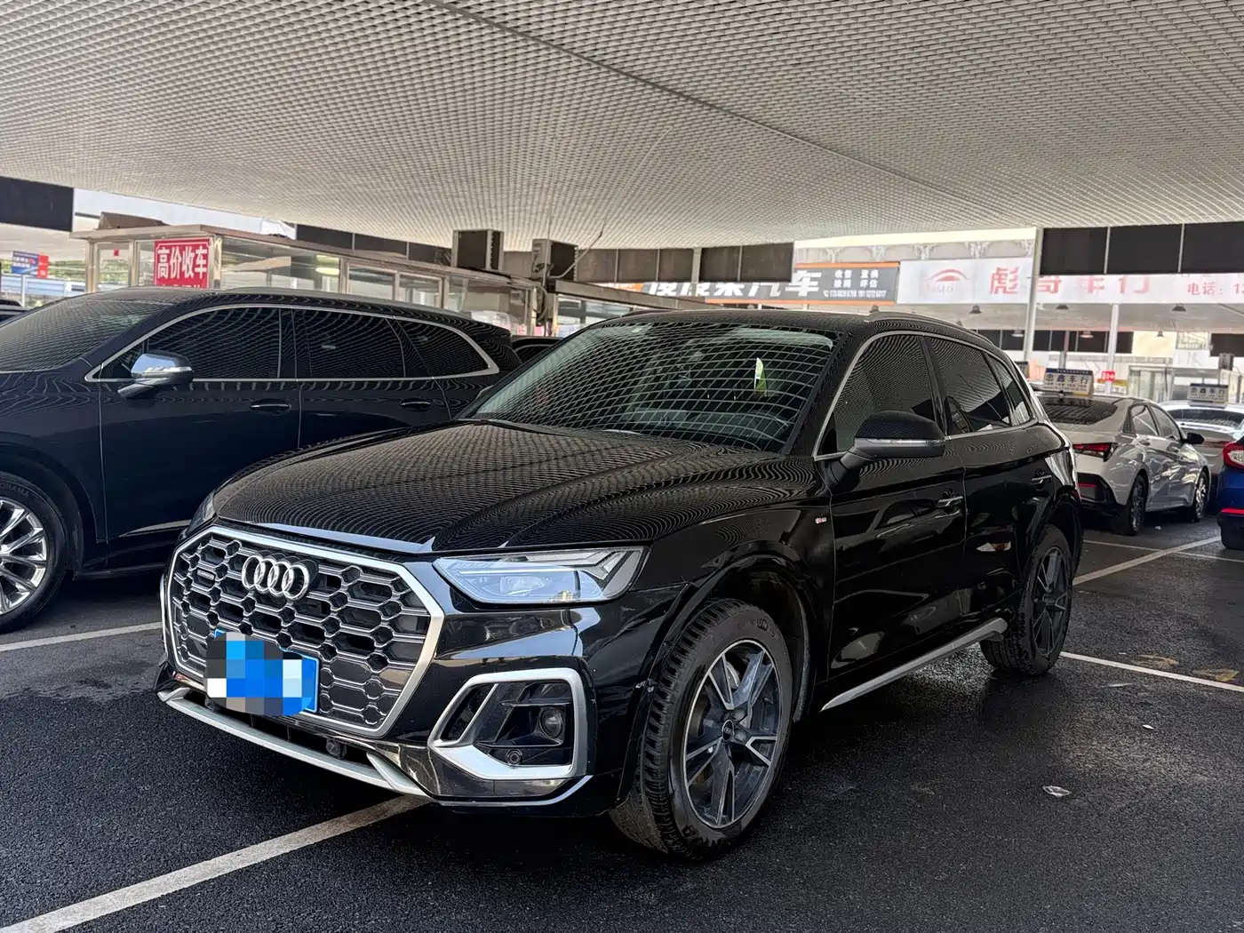 Фото 1 - Audi Q5L