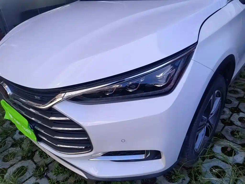 BYD Tang 2019 2019 2.0T Automatic Smart Connect Luxury 5-seater China VI