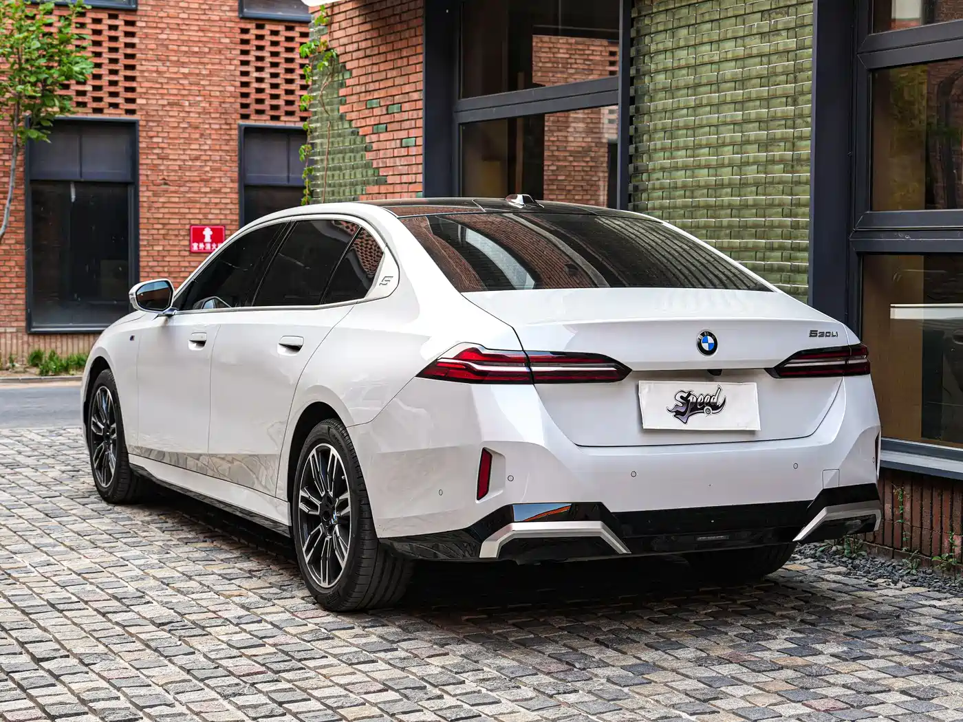 BMW 5 Series 2024 530Li Premium M Sport Package фото 7