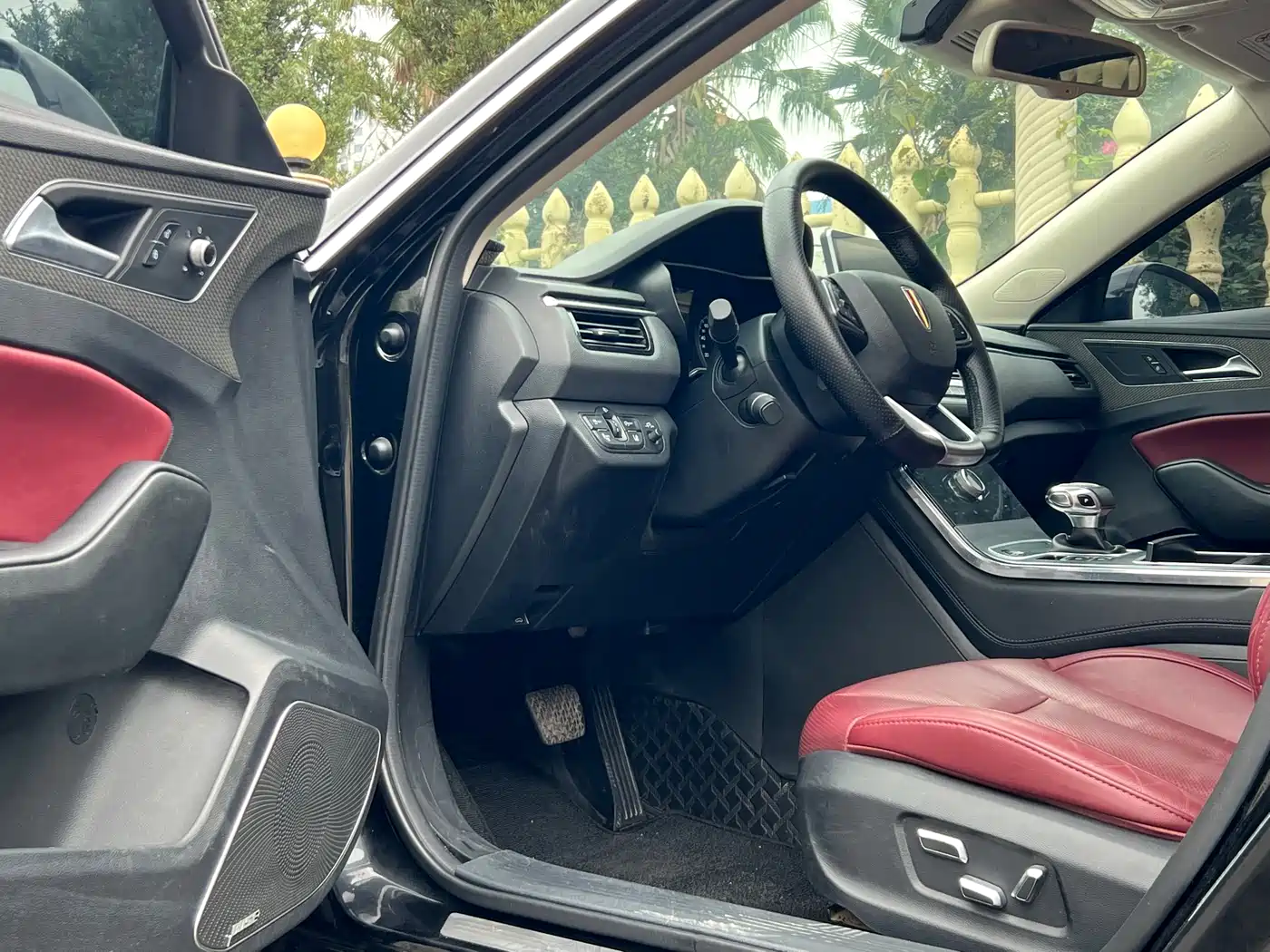 Hongqi H5 2022 Classic 1.8T Auto Smart Connect Flagship Comfort Edition фото 6