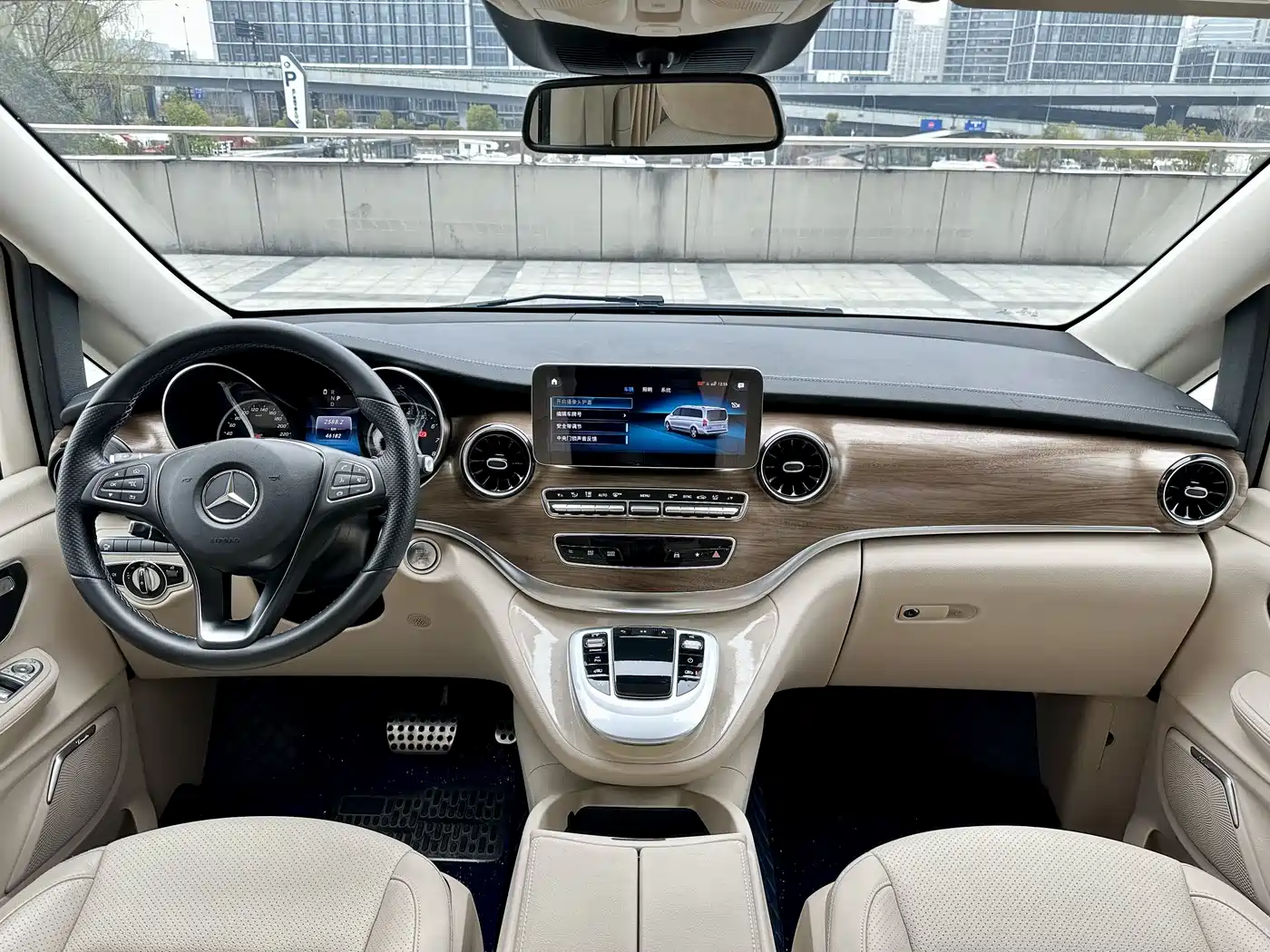 Mercedes-Benz V-Class 2022 V 260 Prestige Edition фото 12
