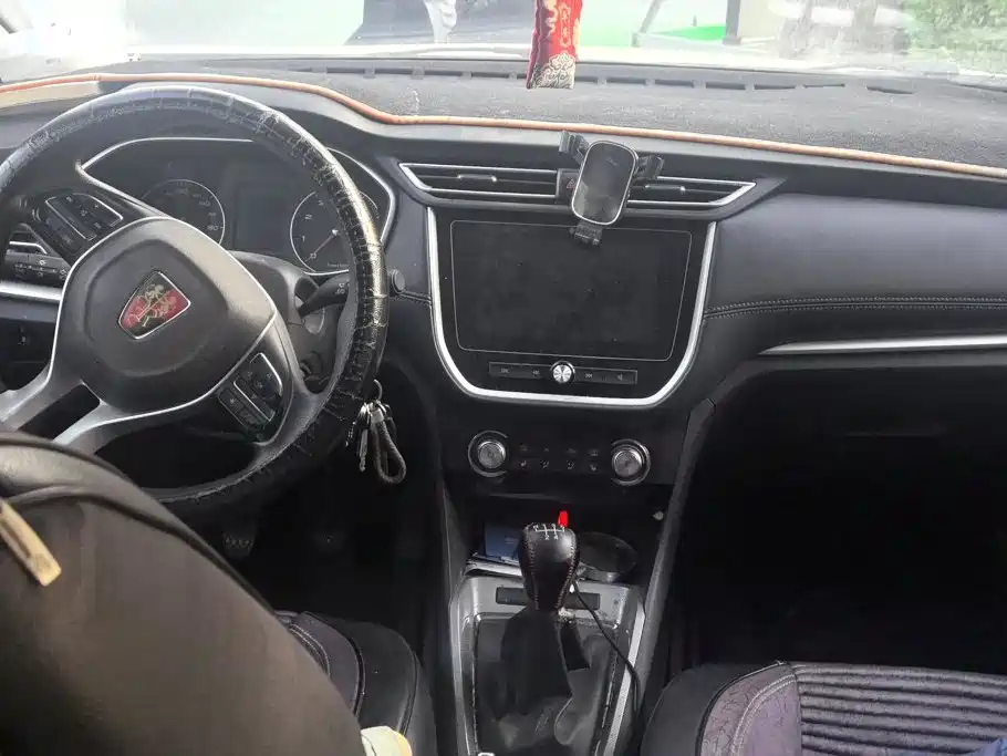 Фото 12 - Roewe RX3