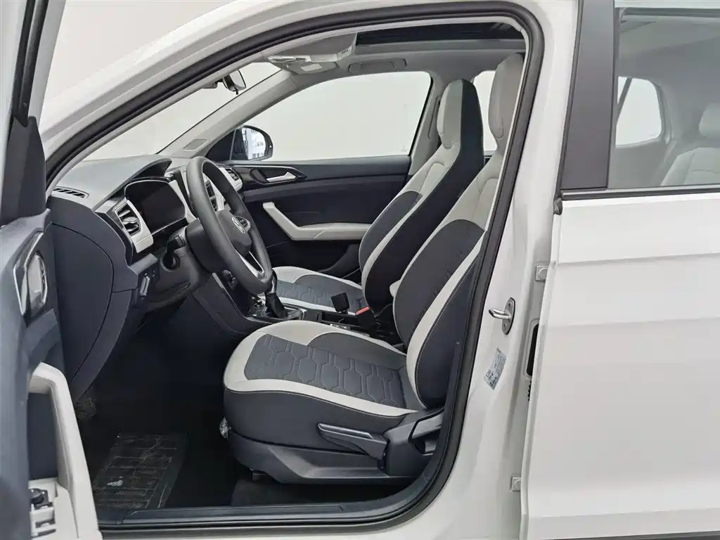 VOLKSWAGEN TUYUE