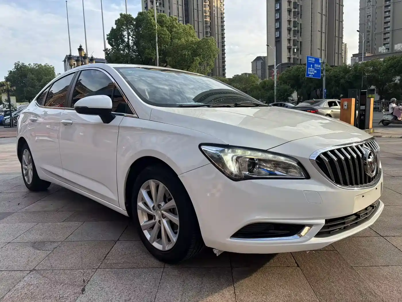 Buick Verano 2015 Sedan 15S Automatic Progressive фото 3