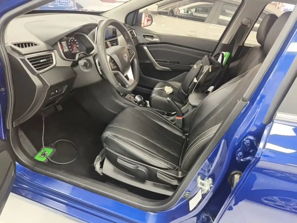 Baojun 310W 2018 2018 1.5L Auto Fashion China V
